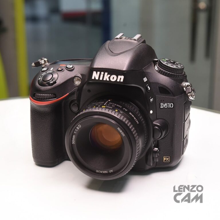 دوربین کارکرده نیکون مدل nikon D610 به همراه لنز 50-18