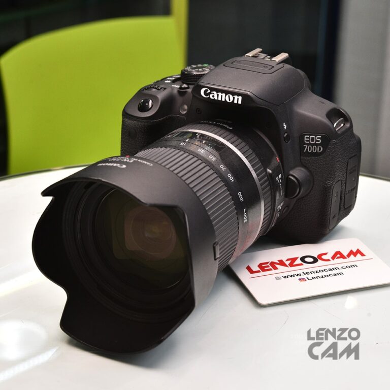 دوربین دست دوم كانن مدل Canon 700D به همراه لنز 300-16 tamron