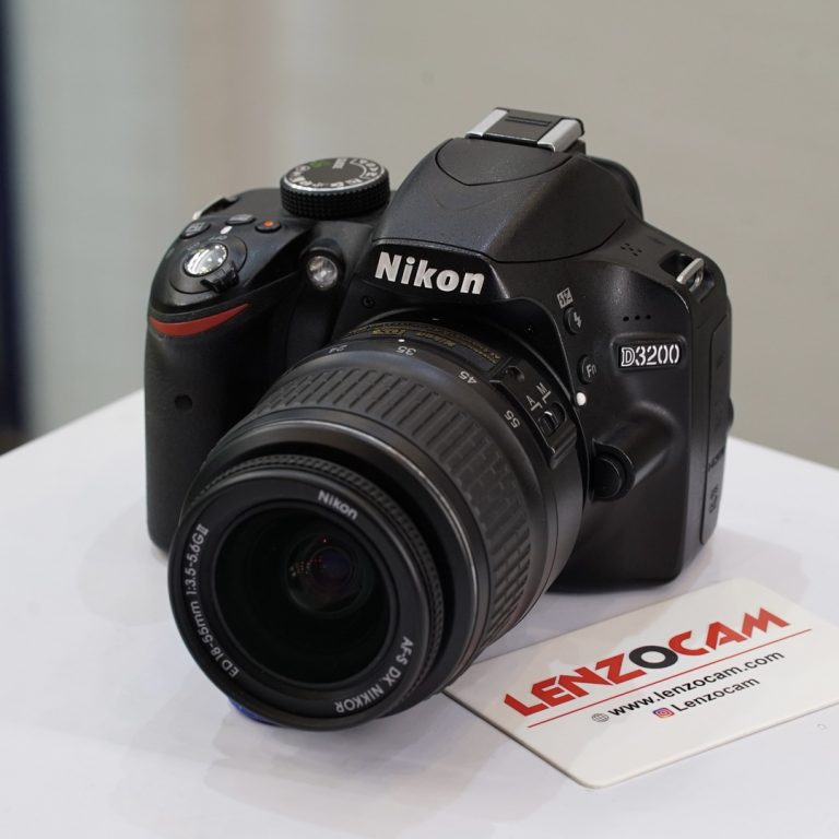 دوربین دست دوم Nikon D3200 18-55